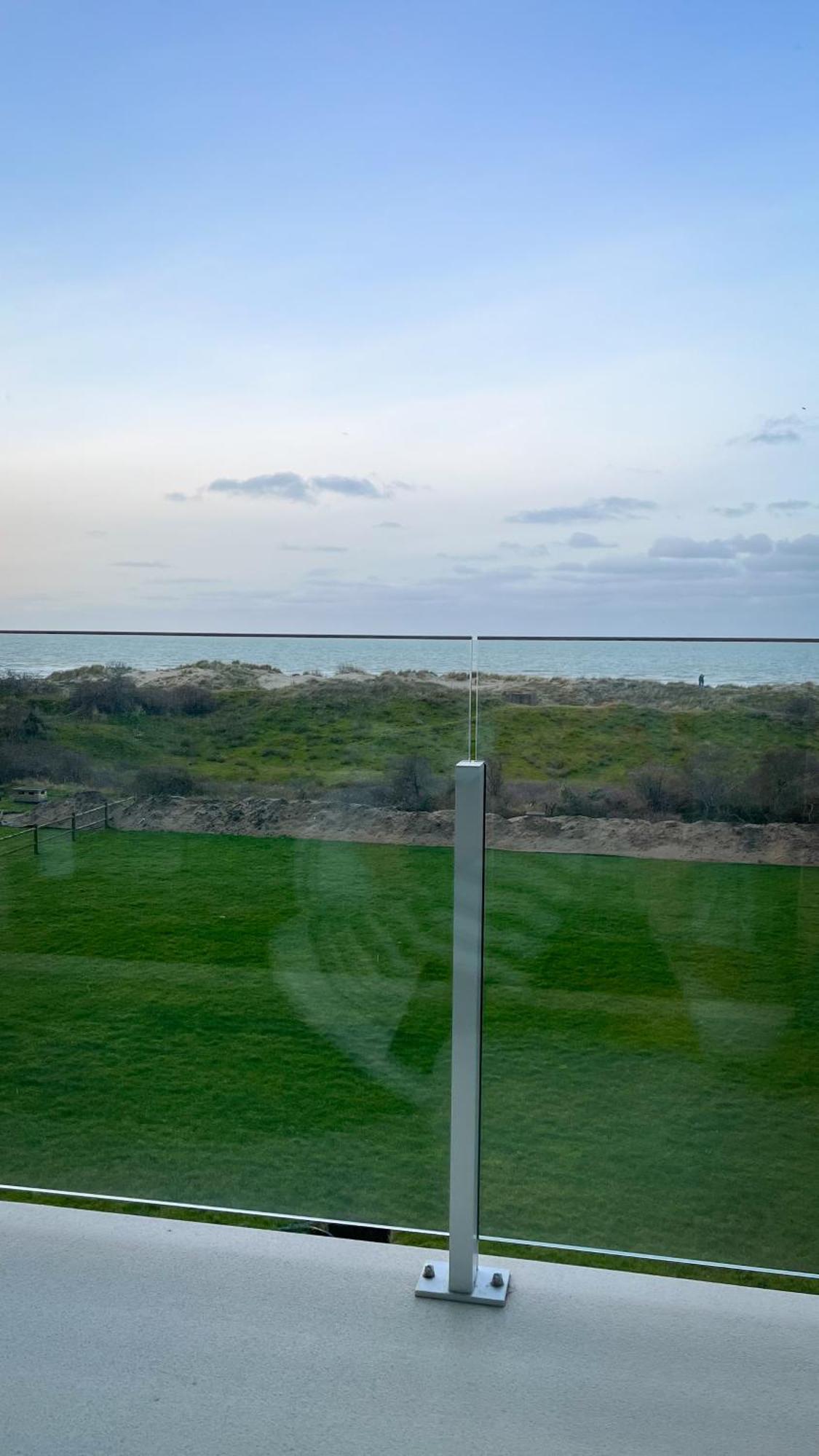 Superbe Studio Avec Une Magnifique Vue Sur La Mer. De Panne Ngoại thất bức ảnh
